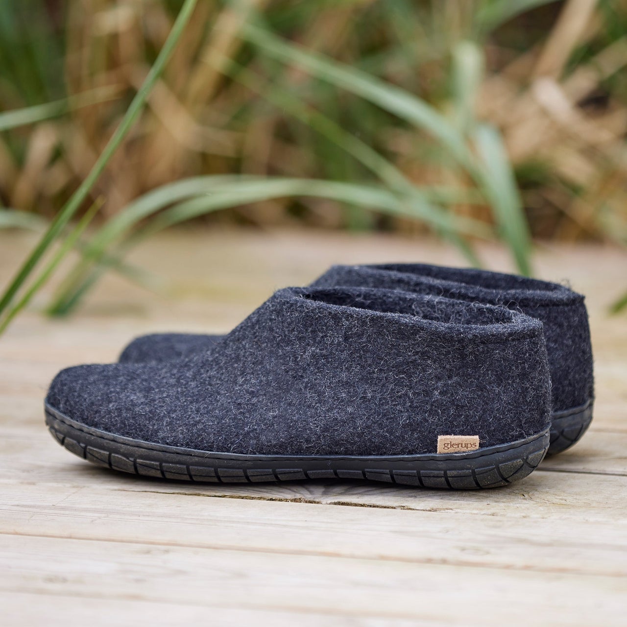 NWOT Glerups Wool Slipper Clogs Mens 45 Charcoal Grey Rubber Sole Indoor Outdoor Glerups The Boot w/ Camp Sole Slipper - Charcoal/Black  main image 4